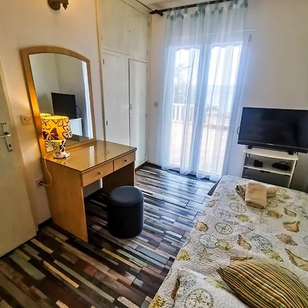 Damir شقة سومارتين