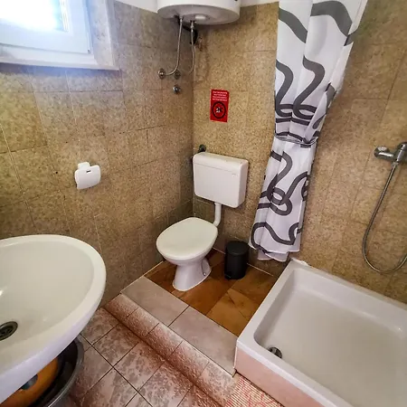 Damir سومارتين