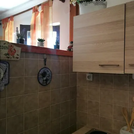 Damir Apartment *